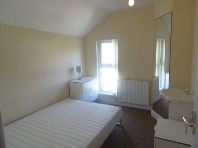 Image of 5 bedroom Terraced house to rent in Glenroy Street Cardiff CF24 at Glenroy Street  Cardiff, CF24 3LA