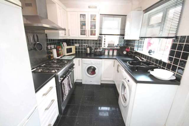  Image of 2 bedroom Detached house for sale in Gordon Road Belvedere DA17 at Gordon Road  Belvedere, DA17 6EA