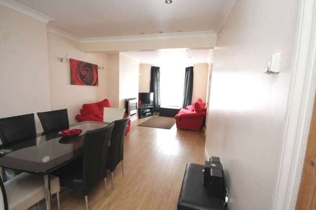  Image of 2 bedroom Detached house for sale in Gordon Road Belvedere DA17 at Gordon Road  Belvedere, DA17 6EA