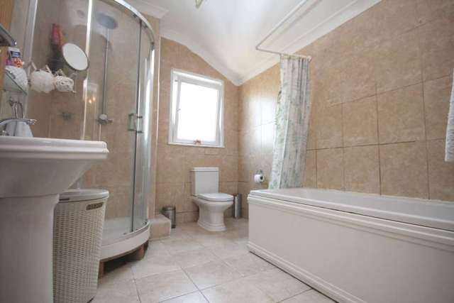  Image of 2 bedroom Detached house for sale in Gordon Road Belvedere DA17 at Gordon Road  Belvedere, DA17 6EA