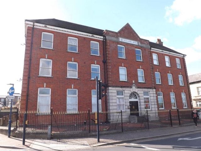  Image of 2 bedroom Flat for sale in Alexandra Road Great Yarmouth NR30 at Alexandra Road  Great Yarmouth, NR30 2AY