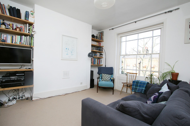  Image of 2 bedroom Maisonette for sale in Grosvenor Park London SE5 at Grosvenor Park  Camberwell, SE5 0NJ