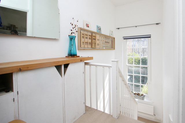  Image of 2 bedroom Maisonette for sale in Grosvenor Park London SE5 at Grosvenor Park  Camberwell, SE5 0NJ
