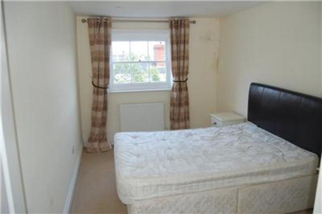  Image of 2 bedroom Flat to rent in Grosvenor Street Cheltenham GL52 at 24 Grosvenor Street  Gloucestershire, GL52 2SG