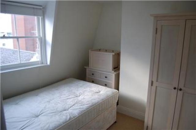  Image of 2 bedroom Flat to rent in Grosvenor Street Cheltenham GL52 at 24 Grosvenor Street  Gloucestershire, GL52 2SG
