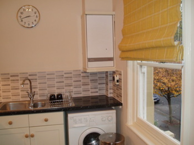  Image of 2 bedroom Apartment to rent in Hamilton Drive The Park Nottingham NG7 at Hamilton Drive The Park Nottingham, NG7 1DF
