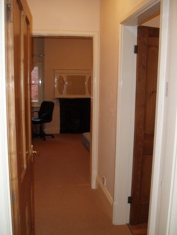  Image of 2 bedroom Apartment to rent in Hamilton Drive The Park Nottingham NG7 at Hamilton Drive The Park Nottingham, NG7 1DF