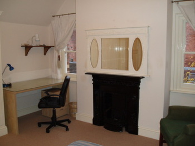  Image of 2 bedroom Apartment to rent in Hamilton Drive The Park Nottingham NG7 at Hamilton Drive The Park Nottingham, NG7 1DF