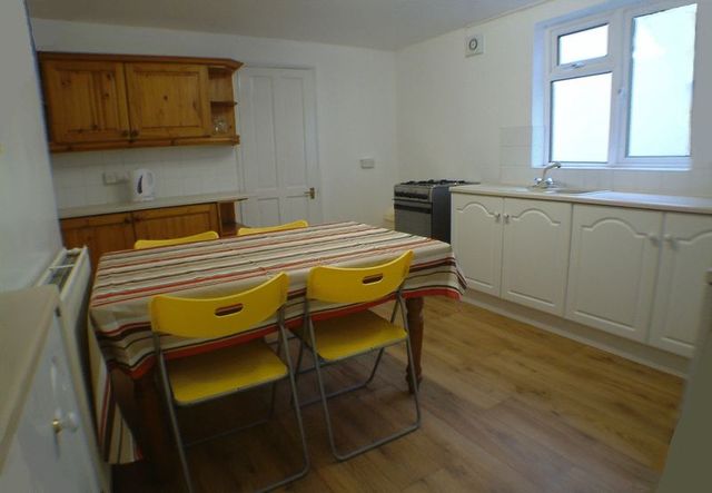  Image of 6 bedroom Terraced house for sale in Hamilton Gardens Mutley Plymouth PL4 at Hamilton Gardens Mutley Plymouth, PL4 6PQ