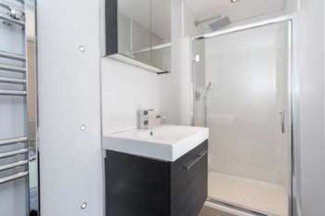 Image of 2 bedroom Flat for sale in Hamilton Road London W5 at Ealing London Ealing, W5 2EQ
