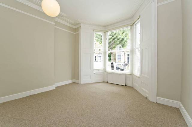  Image of 2 bedroom Property to rent in Hammersmith Grove London W6 at Hammersmith Grove  London, W6 0NJ