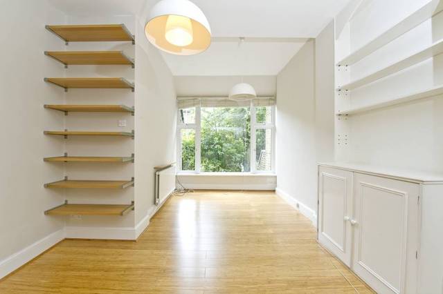  Image of 2 bedroom Property to rent in Hammersmith Grove London W6 at Hammersmith Grove  London, W6 0NJ