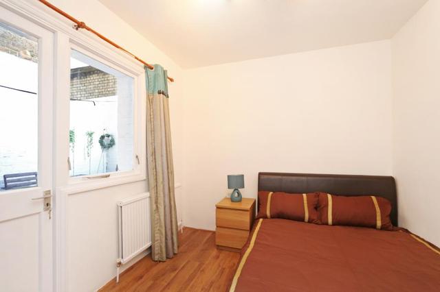  Image of 2 bedroom Flat to rent in Hatherley Grove London W2 at Hatherley Grove  London, W2 5RB