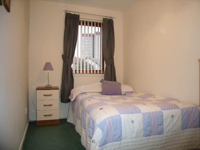  Image of 2 bedroom Flat to rent in Hawkhill Edinburgh EH7 at Lochend Edinburgh Edinburgh, EH7 6LA