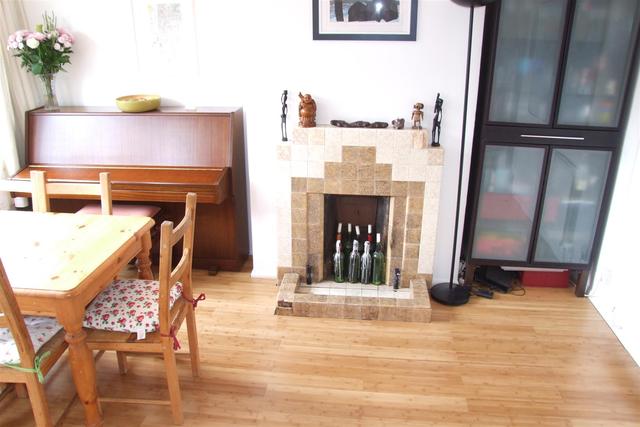  Image of 3 bedroom Detached house for sale in Headingley Road Rushden NN10 at Rushden Northamptonshire Rushden, NN10 0HS