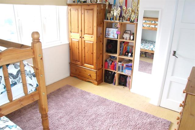  Image of 3 bedroom Detached house for sale in Headingley Road Rushden NN10 at Rushden Northamptonshire Rushden, NN10 0HS
