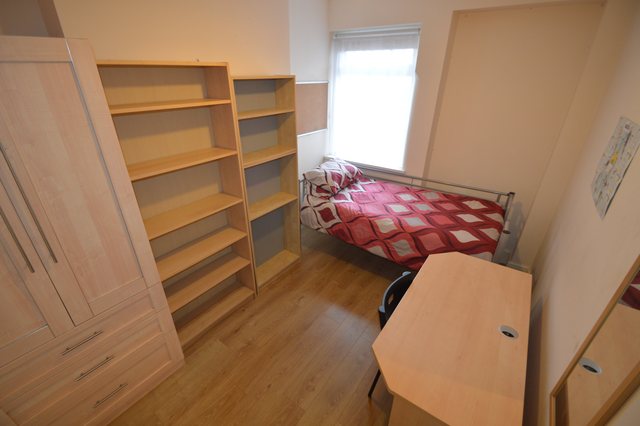  Image of 5 bedroom Detached house to rent in Heathfield Place Cardiff CF14 at Heath Cardiff Birchgrove, CF14 3JZ
