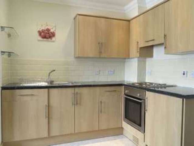  Image of 1 bedroom Flat to rent in Henley Wood Road Earley Reading RG6 at Henley Wood Road  Reading, RG6 7EE
