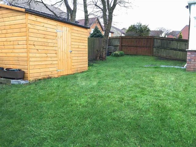  Image of 3 bedroom Property for sale in Heol Ysgyfarnog Birchgrove Swansea SA7 at Heol Ysgyfarnog Birchgrove Birchgrove, SA7 9NH