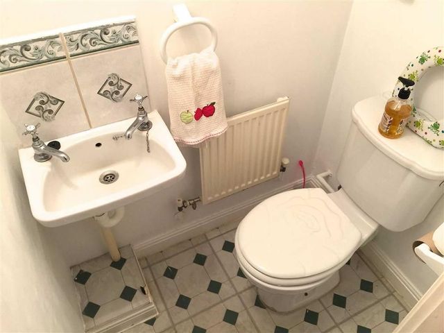  Image of 3 bedroom Property for sale in Heol Ysgyfarnog Birchgrove Swansea SA7 at Heol Ysgyfarnog Birchgrove Birchgrove, SA7 9NH