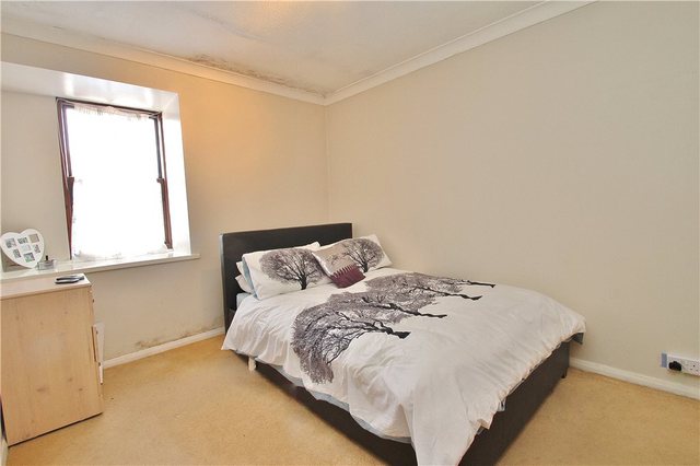  Image of 2 bedroom Apartment for sale in High Street Horsell Woking GU21 at Horsell Woking Horsell, GU21 4SZ