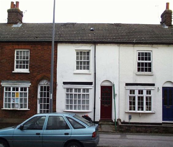  Image of 2 bedroom Property to rent in High Street Toddington Dunstable LU5 at High Street Toddington Toddington, LU5 6BX