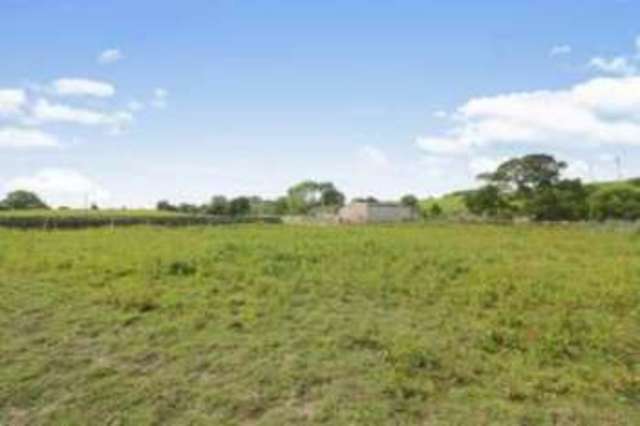 Image of 3 bedroom Barn Conversion for sale in Higher Chisworth Chisworth Glossop SK13 at Glossop Chunal, SK13 5SA