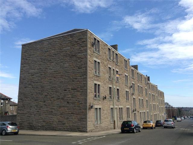  Image of 2 bedroom Flat to rent in Hill Street Dundee DD3 at Law Dundee Dundee, DD3 6QP