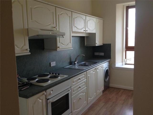  Image of 2 bedroom Flat to rent in Hill Street Dundee DD3 at Law Dundee Dundee, DD3 6QP