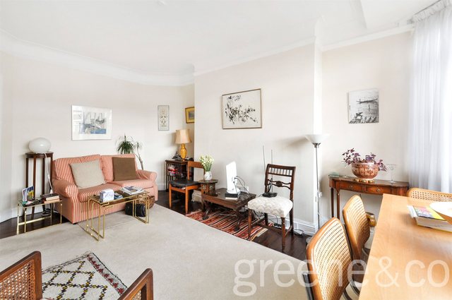  Image of 1 bedroom Flat for sale in Belsize Avenue London NW3 at Belsize Avenue Belsize Park Belsize Park, NW3 4BJ