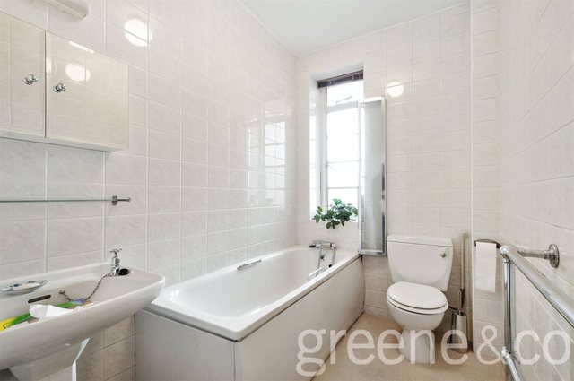  Image of 1 bedroom Flat for sale in Belsize Avenue London NW3 at Belsize Avenue Belsize Park Belsize Park, NW3 4BJ