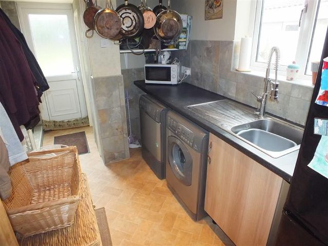  Image of 3 bedroom Property to rent in Holbrook Lane Trowbridge BA14 at Holbrook Lane Trowbridge Trowbridge, BA14 0PP