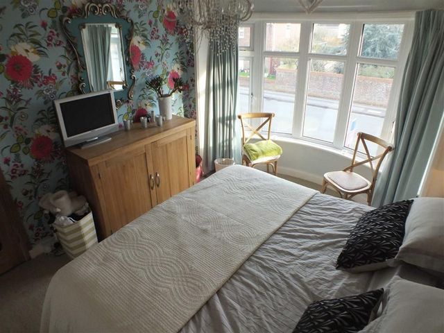  Image of 3 bedroom Property to rent in Holbrook Lane Trowbridge BA14 at Holbrook Lane Trowbridge Trowbridge, BA14 0PP