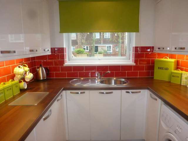  Image of 3 bedroom Terraced house to rent in Howden Close London SE28 at Howden Close Thamesmead London, SE28 8HD