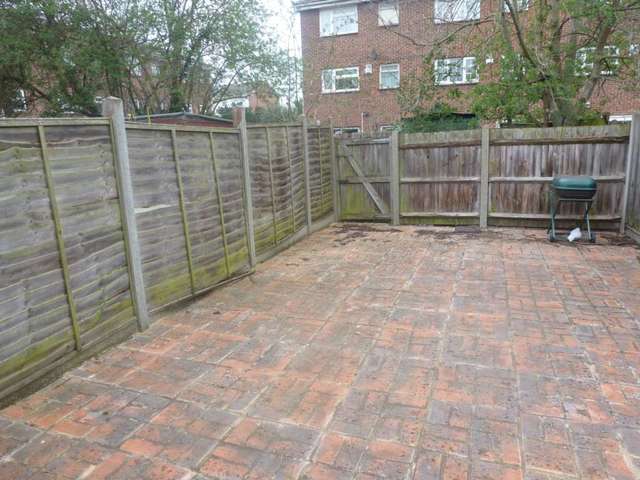  Image of 3 bedroom Terraced house to rent in Howden Close London SE28 at Howden Close Thamesmead London, SE28 8HD