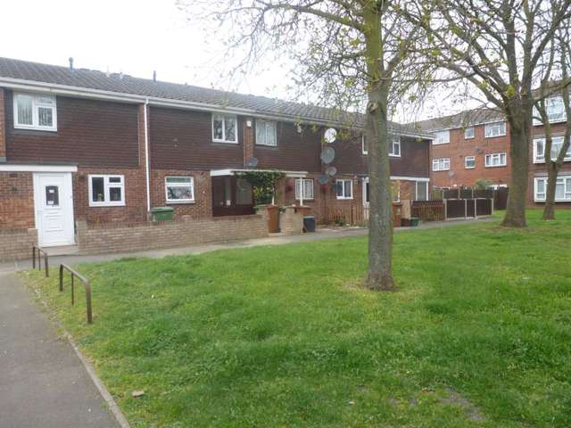  Image of 3 bedroom Terraced house to rent in Howden Close London SE28 at Howden Close Thamesmead London, SE28 8HD