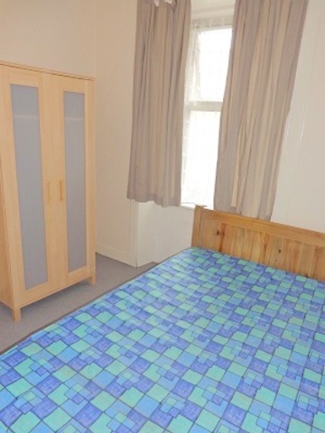  Image of 1 bedroom Flat to rent in Inchaffray Street Perth PH1 at Perth Perthshire Perthshire, PH1 5RU