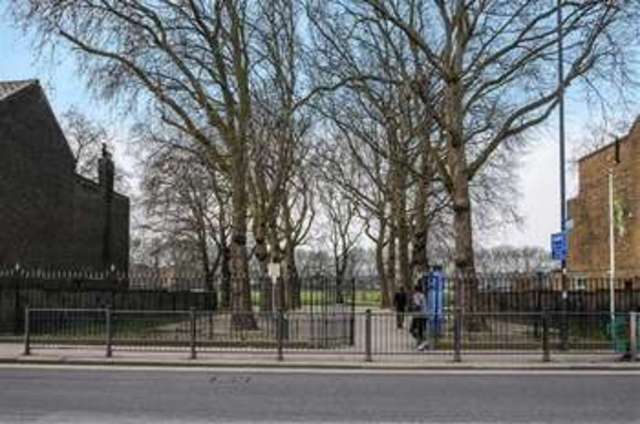  Image of 1 bedroom Flat for sale in Grinstead Road London SE8 at Deptford, SE8 5BN