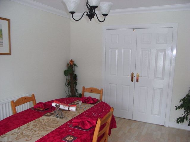  Image of 4 bedroom Detached house to rent in Gadd Close Wokingham RG40 at Gadd Close Wokingham Wokingham, RG40 5PQ