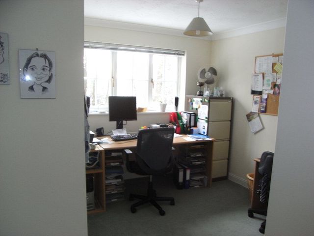 Image of 4 bedroom Detached house to rent in Gadd Close Wokingham RG40 at Gadd Close Wokingham Wokingham, RG40 5PQ