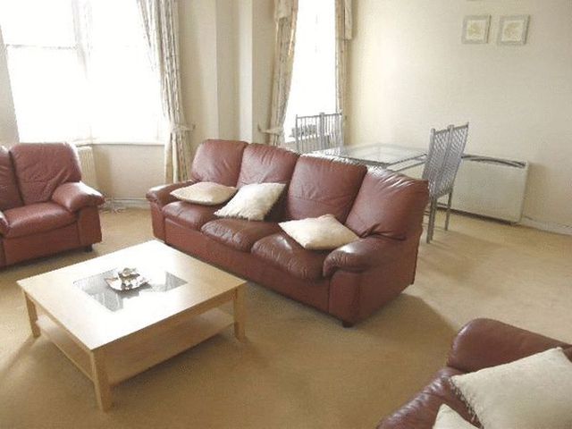  Image of 2 bedroom Flat to rent in Kelvin Road Cardiff CF23 at Kelvin Road Cathays Cardiff, CF23 5ET