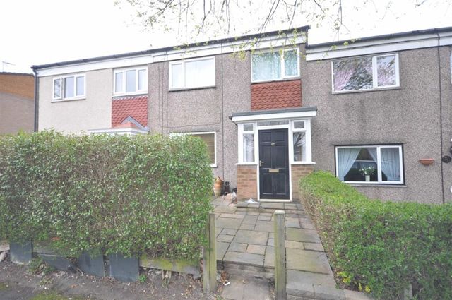  Image of 3 bedroom Terraced house to rent in Kennedy Avenue Macclesfield SK10 at MACCLESFIELD Cheshire MACCLESFIELD, SK10 3EZ