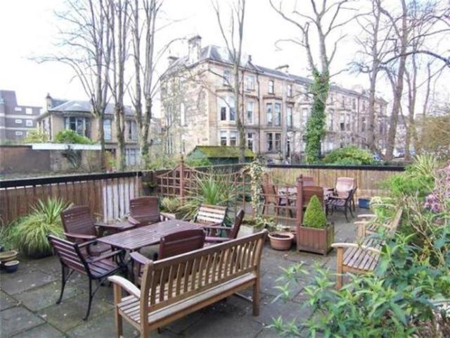  Image of 1 bedroom Flat to rent in Kensington Road Glasgow G12 at West End Glasgow Glasgow, G12 9NX