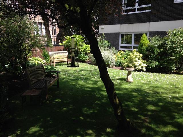  Image of 1 bedroom Flat to rent in Kensington Road Glasgow G12 at West End Glasgow Glasgow, G12 9NX