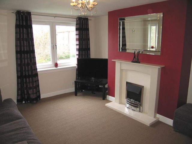  Image of 3 bedroom Flat to rent in Kerrycroy Avenue Glasgow G42 at Toryglen Glasgow Glasgow, G42 0BH