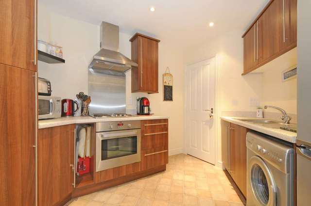  Image of 1 bedroom Apartment to rent in Kestrel Road Farnborough GU14 at Kestrel Road  Farnborough, GU14 7GP