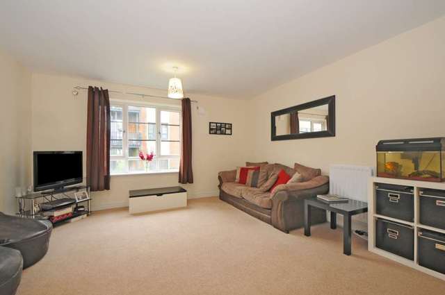  Image of 1 bedroom Apartment to rent in Kestrel Road Farnborough GU14 at Kestrel Road  Farnborough, GU14 7GP