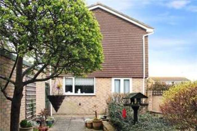  Image of 3 bedroom Detached house for sale in Ketch Road Littlehampton BN17 at Littlehampton Littlehampton, BN17 6RE