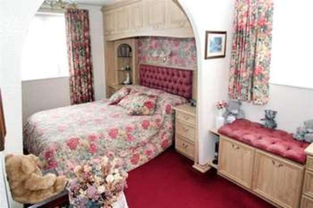  Image of 3 bedroom Detached house for sale in Ketch Road Littlehampton BN17 at Littlehampton Littlehampton, BN17 6RE