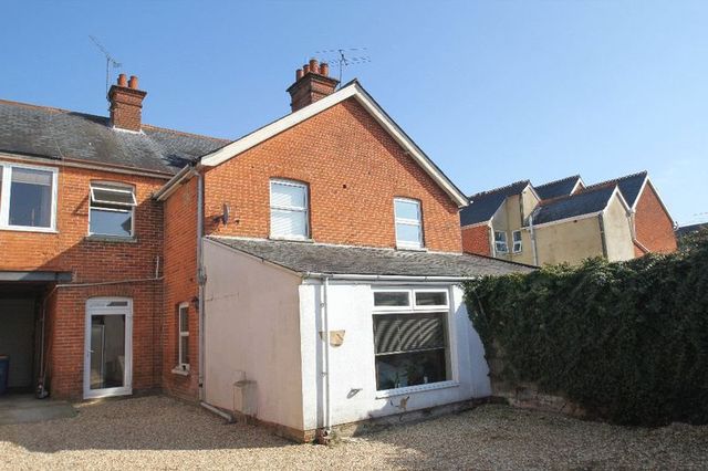  Image of 1 bedroom Flat to rent in Kings Road Fleet GU51 at Kings Road  Fleet, GU51 3AD